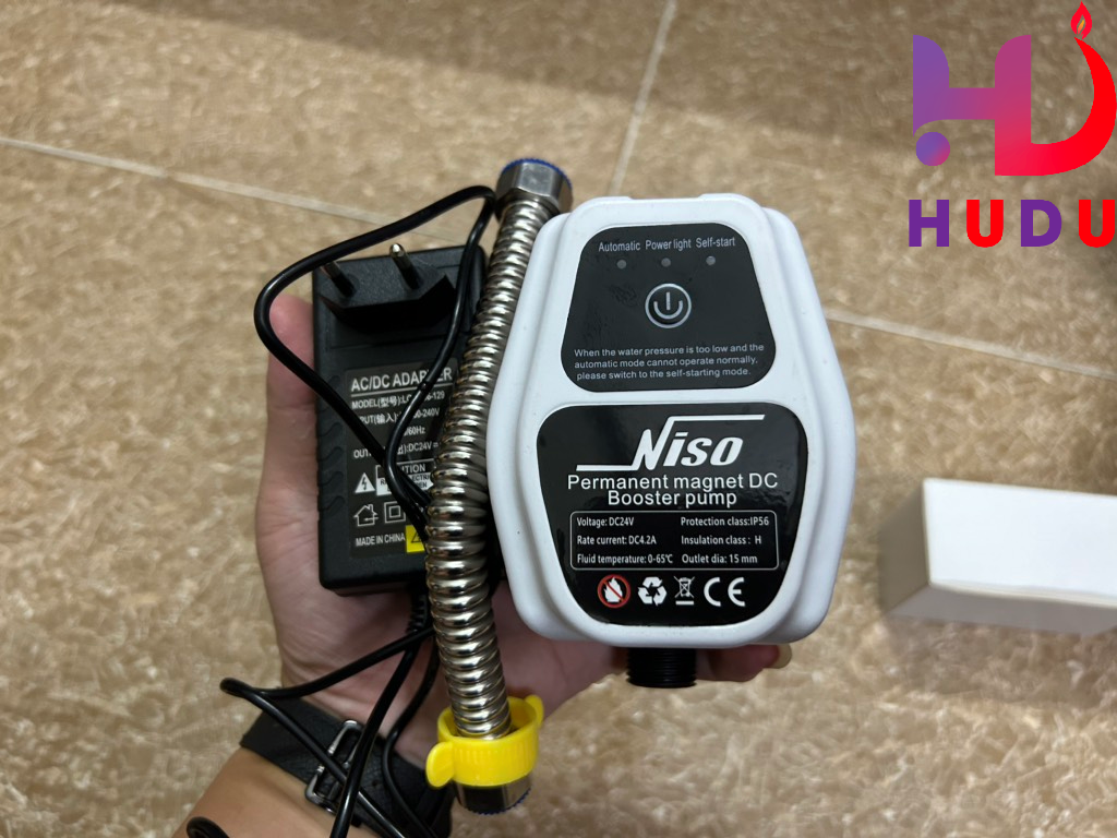 Bơm tăng áp mini Niso trắng