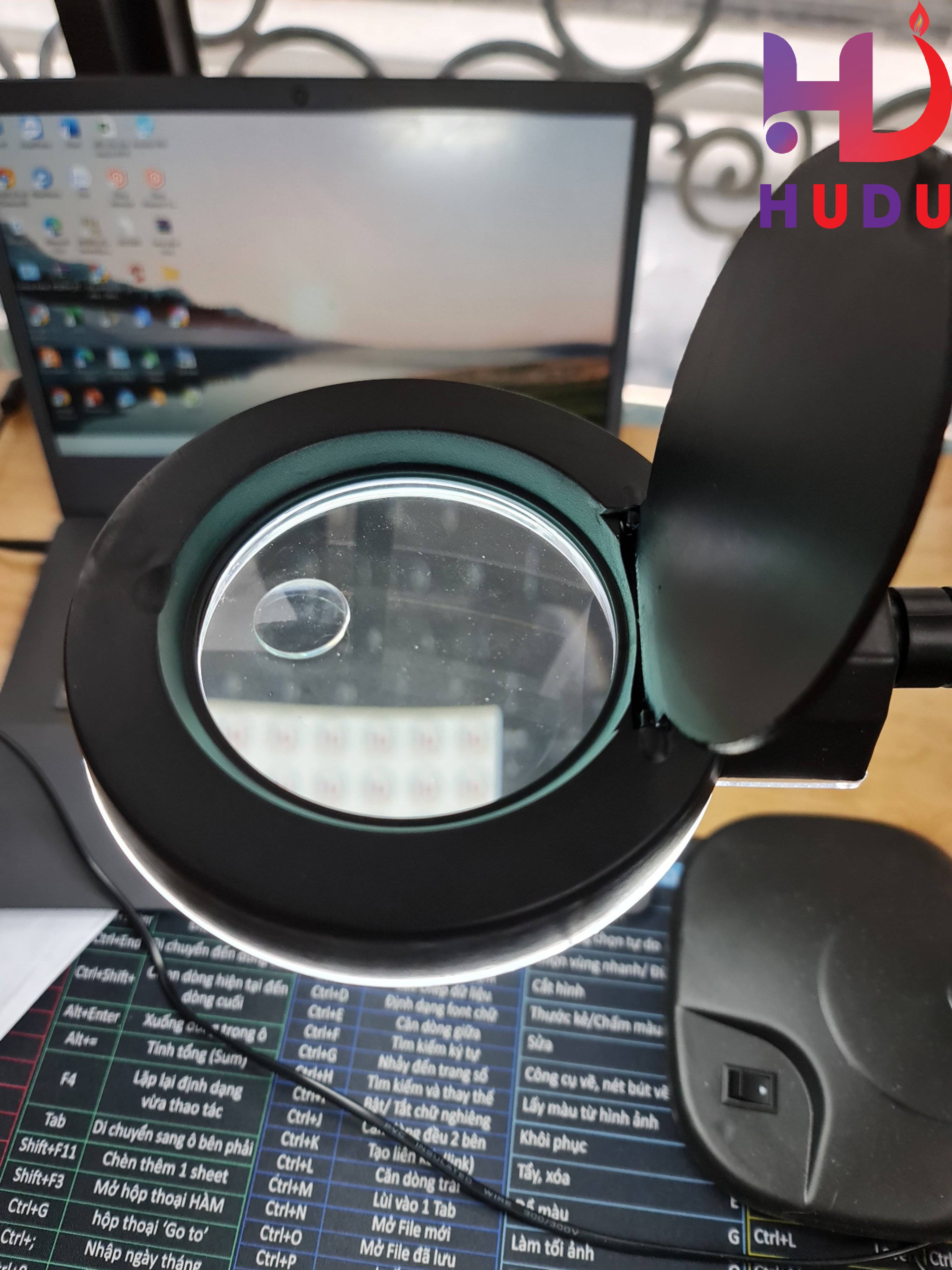 Kính lúp để bàn có đèn 13cm