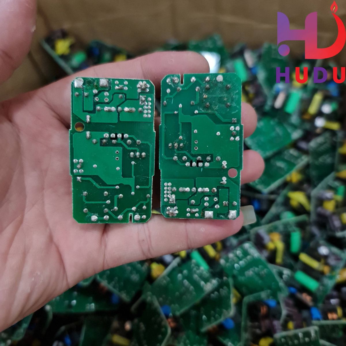 Sản phẩm nguồn không vỏ 12V – 1.25A