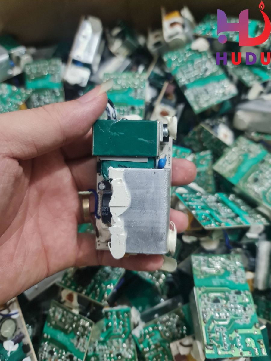 Sản phẩm nguồn không vỏ 12V - 5A thanh lý