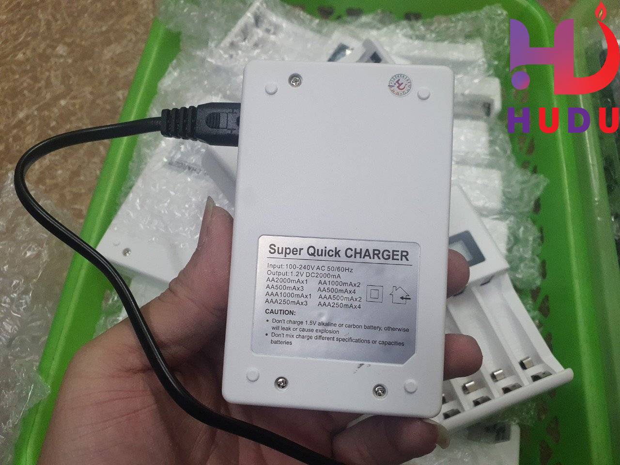 Linh kiện Hudu cung cấp sạc 4 pin mic AA - AAA có hiển thị tự ngắt đảm bảo chất lượng tốt