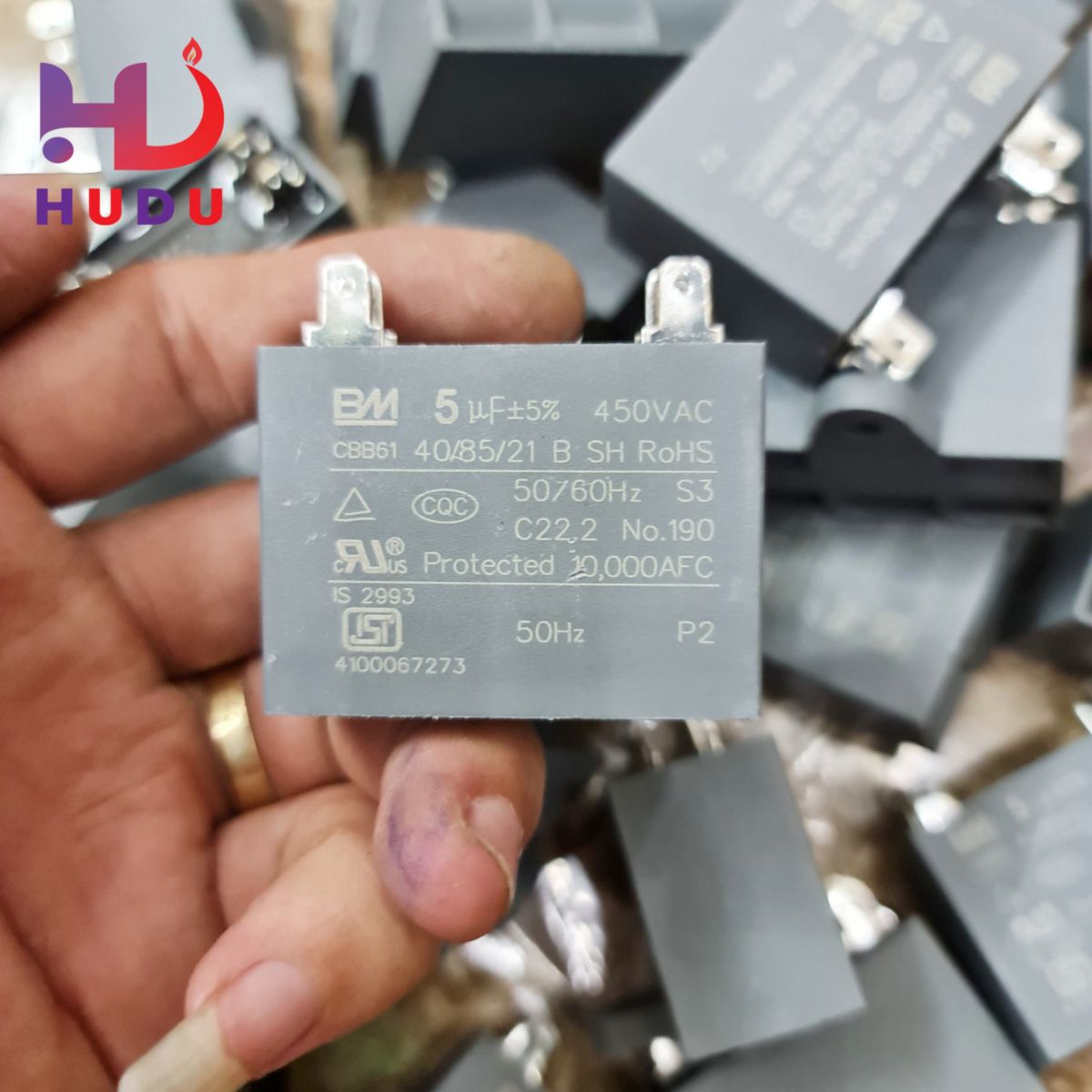 Linh kiện điện tử Hudu cung cấp tụ quạt BM rắc cắm 5µF-450V đảm bảo chất lượng tốt